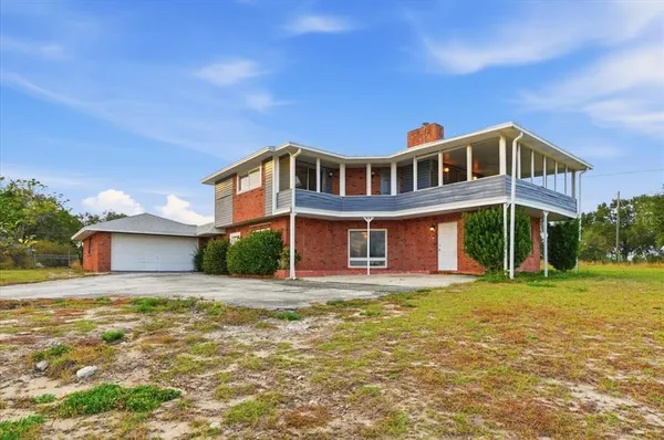 $325,000 | 8837 Oakwood Drive, Lake Wales, FL 33898