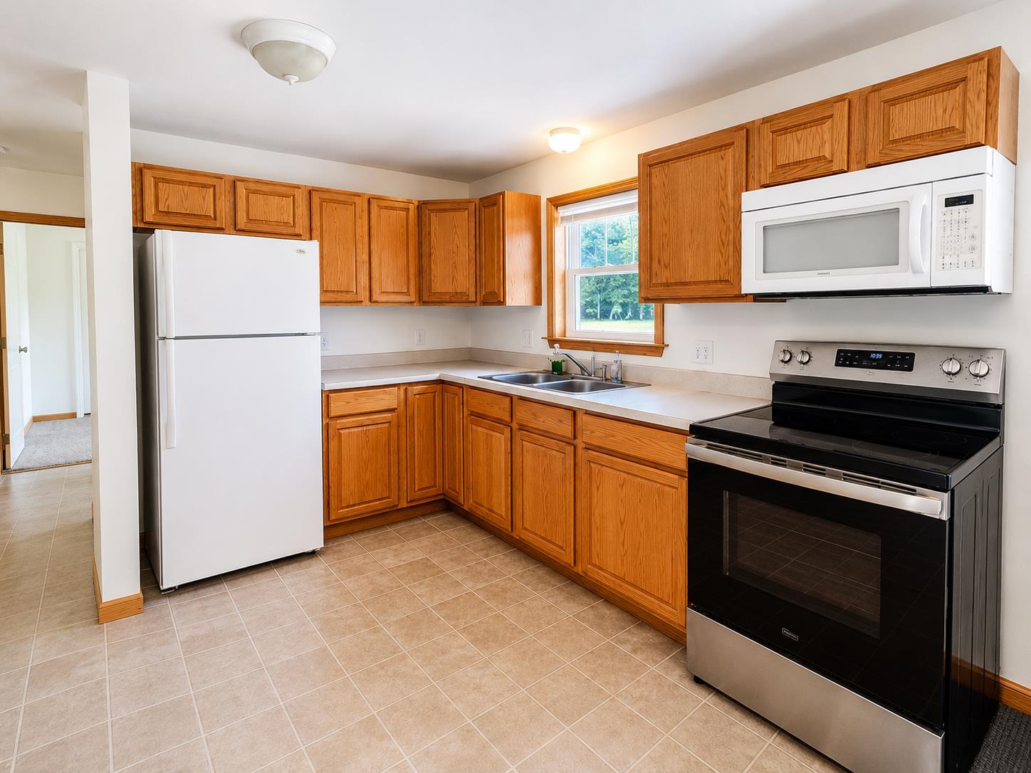 29 Jacob Avenue Hooksett, NH 03106 - Photo 7 of 23