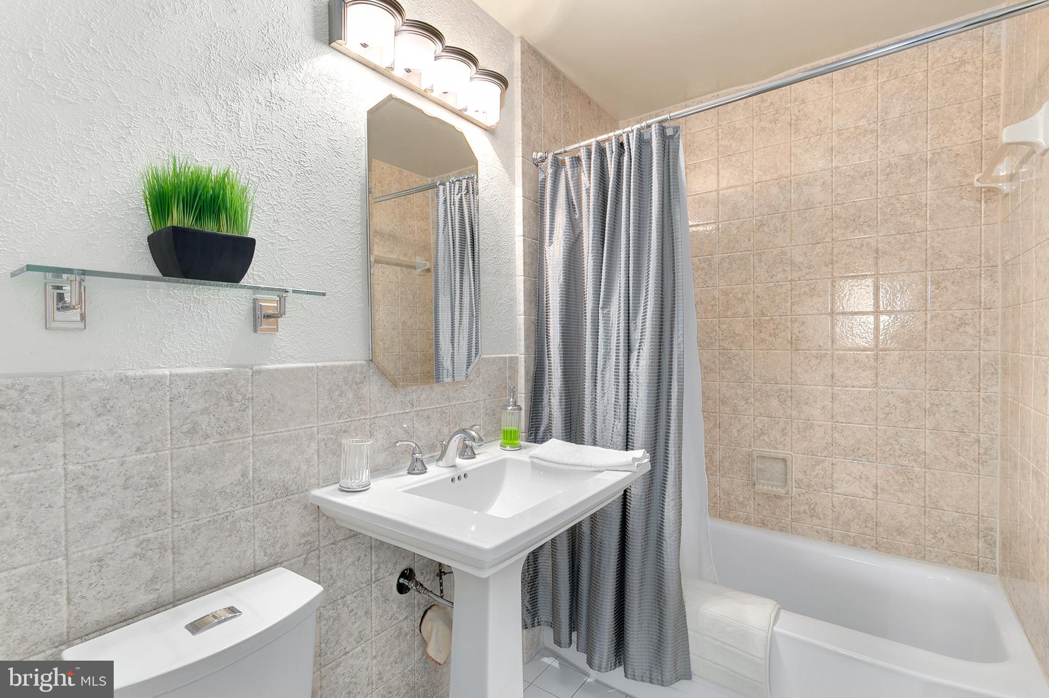 7107 Alger Road Falls Church, VA 22042 - Photo 11 of 43 Gallery Image 11