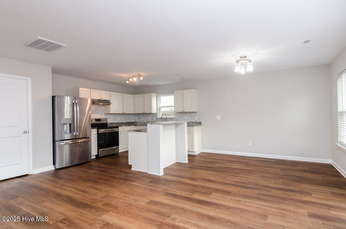 6516 Rustling Leaves Way Wilmington, NC 28409 - Photo 4 of 26 6516 Rustling Leaves Way-12