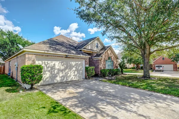 $2,100 | 15806 Land View Drive, Houston, TX 77073