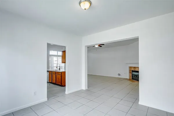 $2,100 | 15806 Land View Drive, Houston, TX 77073
