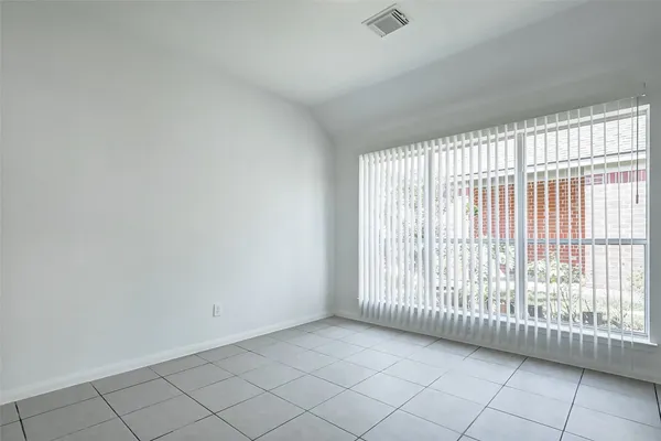 $2,100 | 15806 Land View Drive, Houston, TX 77073