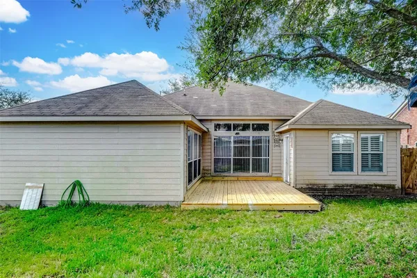 $2,100 | 15806 Land View Drive, Houston, TX 77073