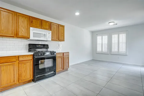 $2,100 | 15806 Land View Drive, Houston, TX 77073