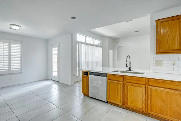 $2,100 | 15806 Land View Drive, Houston, TX 77073