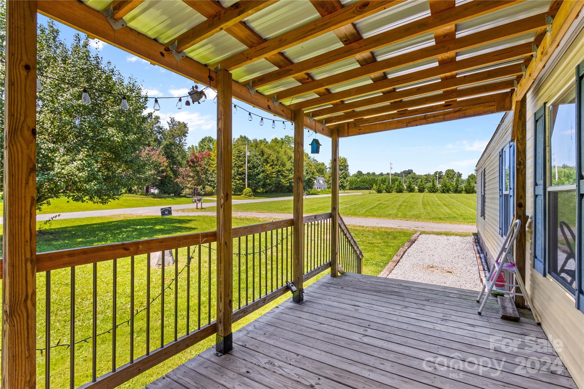 365 Melton Road Elkin, NC 28621 - Photo 4 of 29 Gallery Image 4