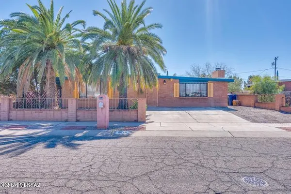 $305,000 | 6640 East 42nd Street, Tucson, AZ 85730