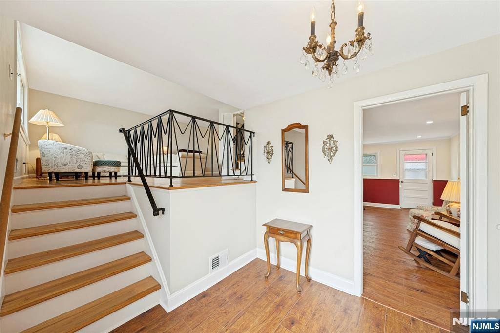 320 West Clinton Avenue Bergenfield, NJ 07621 - Photo 4 of 37
