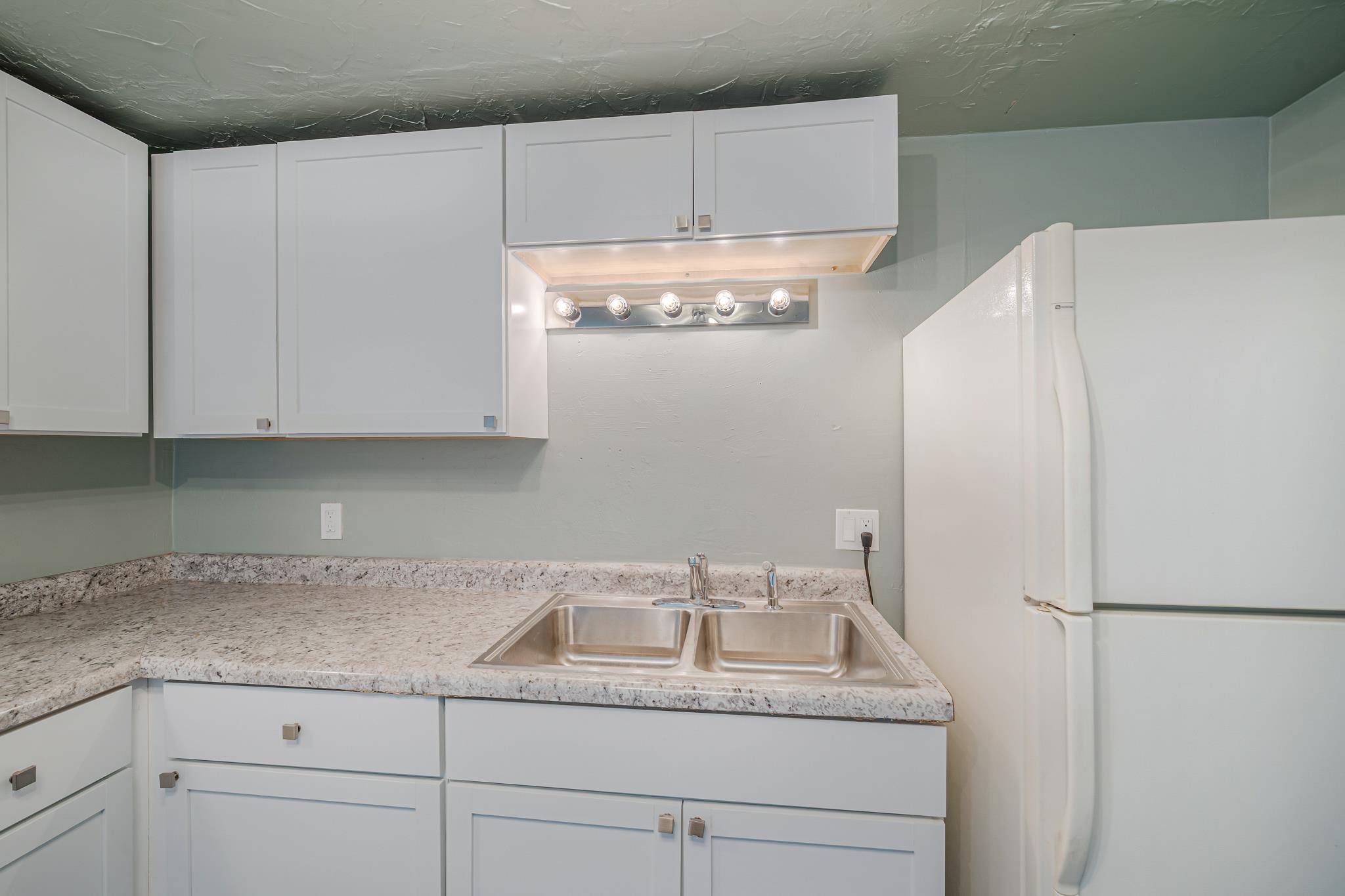 524 3rd Street Menasha, WI 54952 - Photo 4 of 44