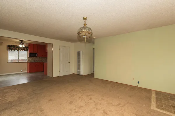 $329,000 | 3345 Oakwood Place, Redding, CA 96001