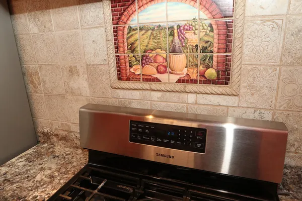 $329,000 | 3345 Oakwood Place, Redding, CA 96001