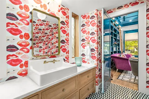 $2,300,000 | 3758 Drummond Street, Houston, TX 77025