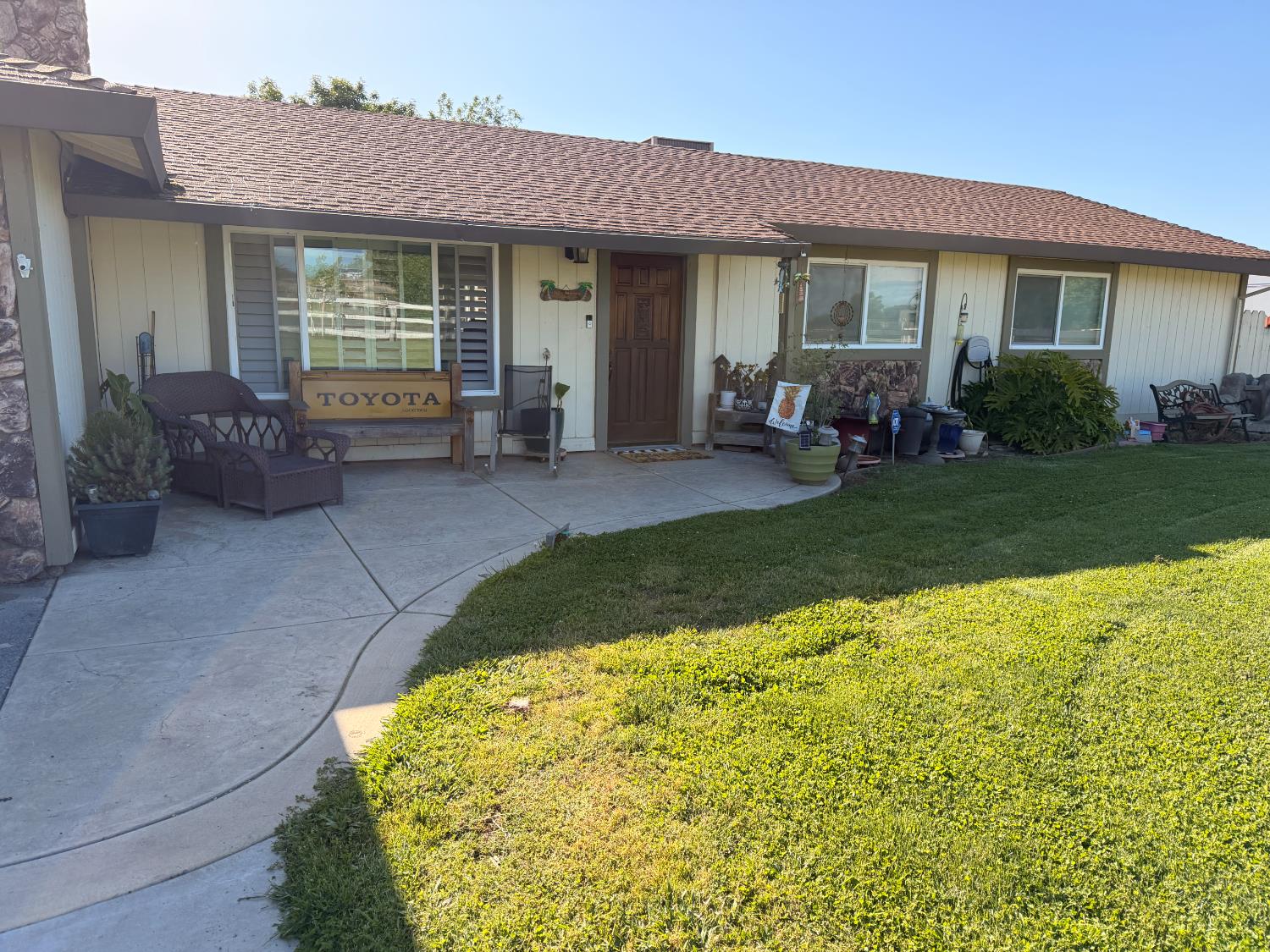 5645 20th Street Rio Linda, CA 95673 - Photo 2 of 69
