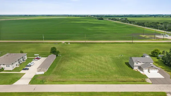$5,000 | 310 South 6th Street, Fairmount, ND 58030