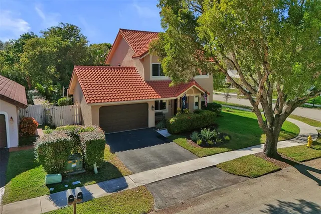 $799,900 | 14240 Harpers Ferry Street, Davie, FL 33325