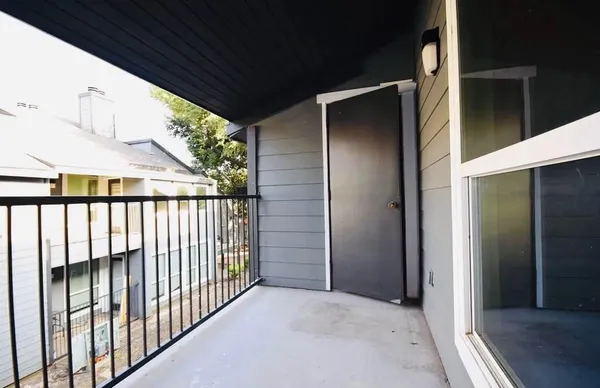 $1,000 | 9696 Walnut Street, Unit 2012, Dallas, TX 75243