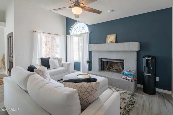 $3,400 | 10615 North 63rd Drive, Glendale, AZ 85304