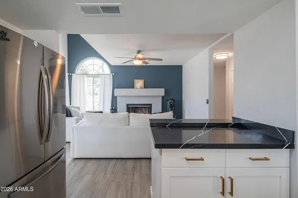 $3,400 | 10615 North 63rd Drive, Glendale, AZ 85304