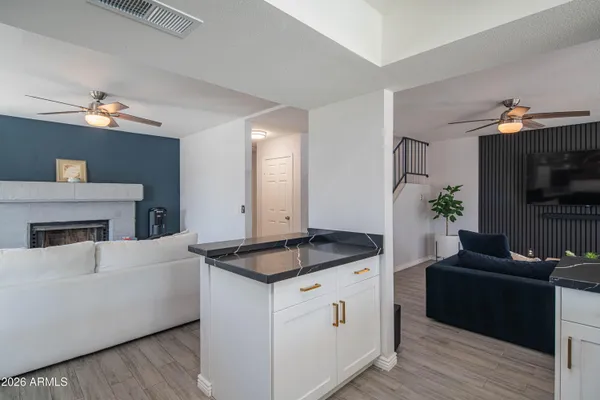 $3,400 | 10615 North 63rd Drive, Glendale, AZ 85304