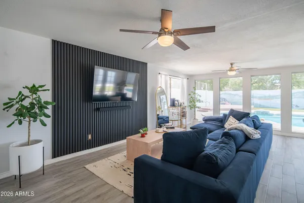 $3,400 | 10615 North 63rd Drive, Glendale, AZ 85304