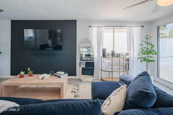 $3,400 | 10615 North 63rd Drive, Glendale, AZ 85304