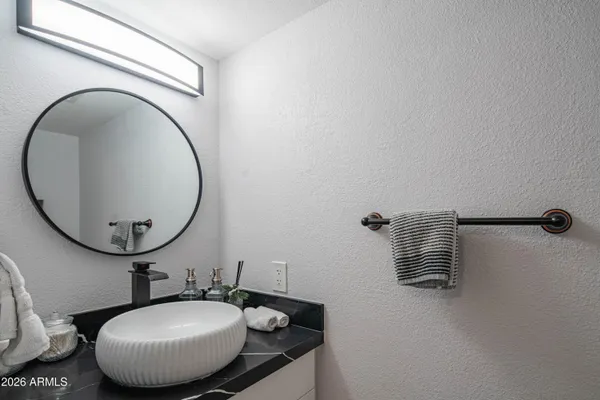 $3,400 | 10615 North 63rd Drive, Glendale, AZ 85304