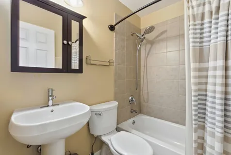 $325,000 | 121 Callan Avenue, Unit 3S, Evanston, IL 60202