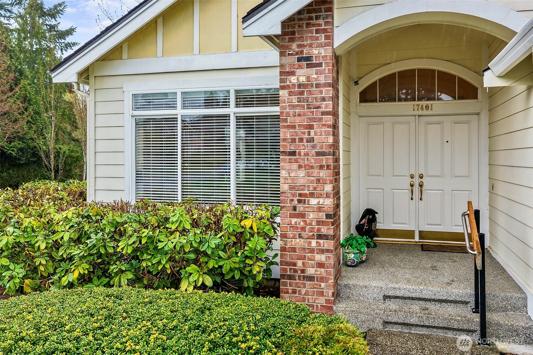 17401 33rd Drive Southeast Bothell, WA 98012 - Photo 2 of 39