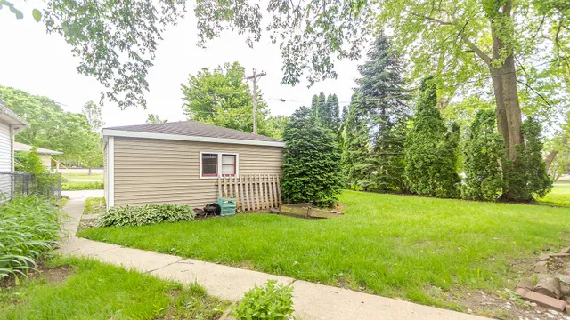 $2,600 | 100 Belle Plaine Avenue, Unit 1, Park Ridge, IL 60068