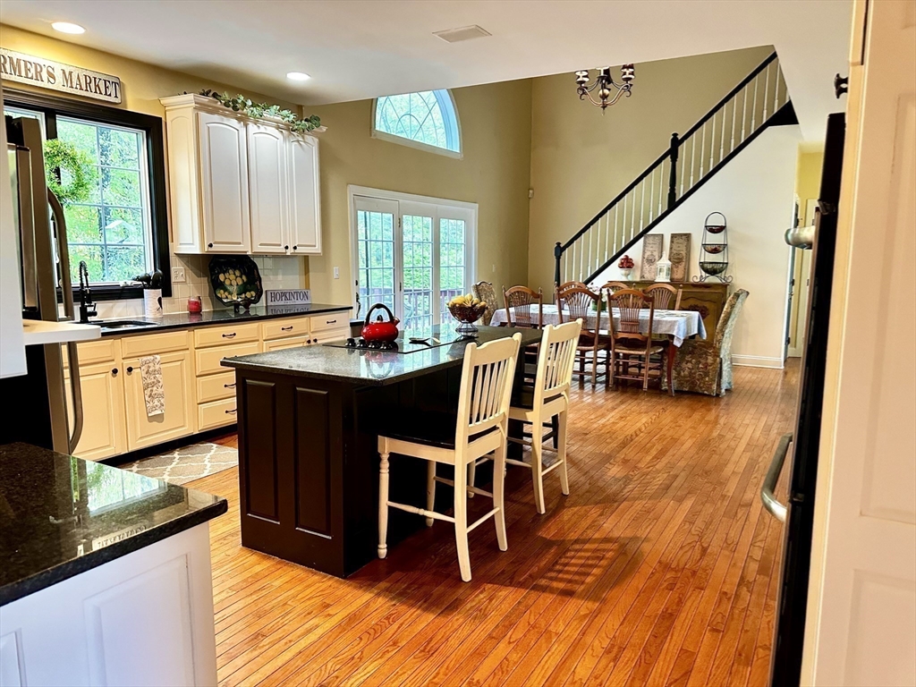 6 Everett Circle Hopkinton, MA 01748 - Photo 16 of 42