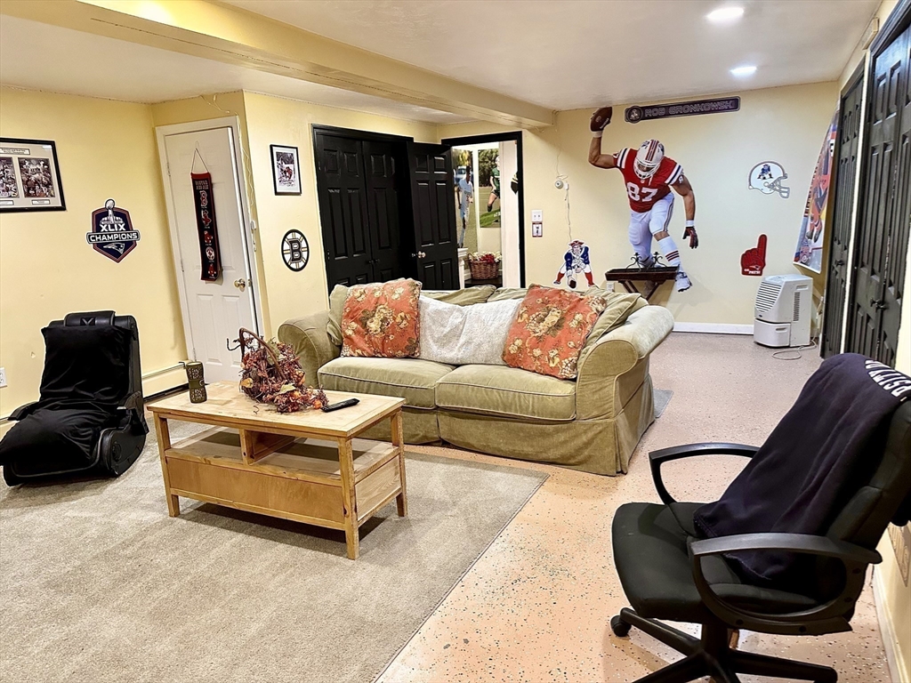 6 Everett Circle Hopkinton, MA 01748 - Photo 37 of 42