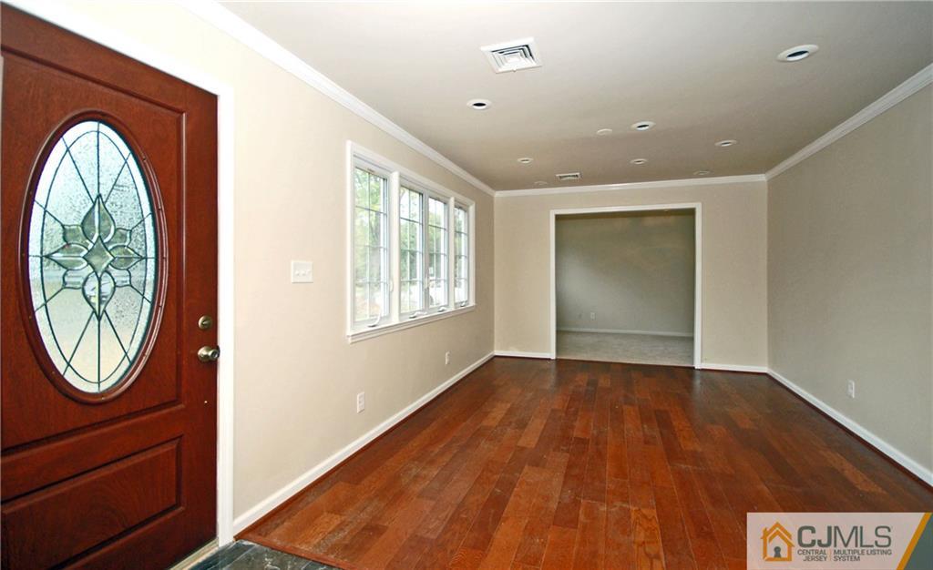 1227 Brookside Road Piscataway, NJ 08854 - Photo 9 of 22