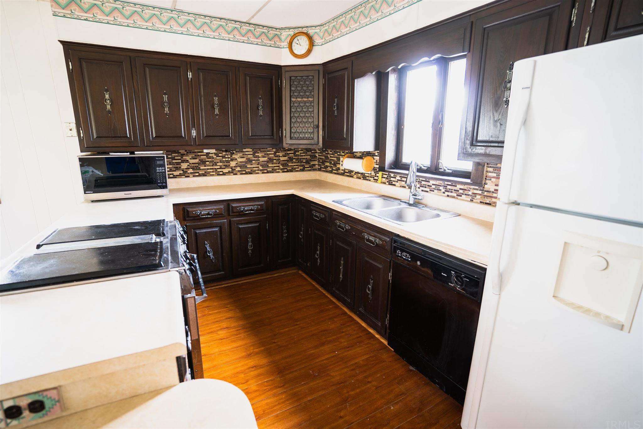 3756 County Road 49 Butler, IN 46721 - Photo 4 of 22