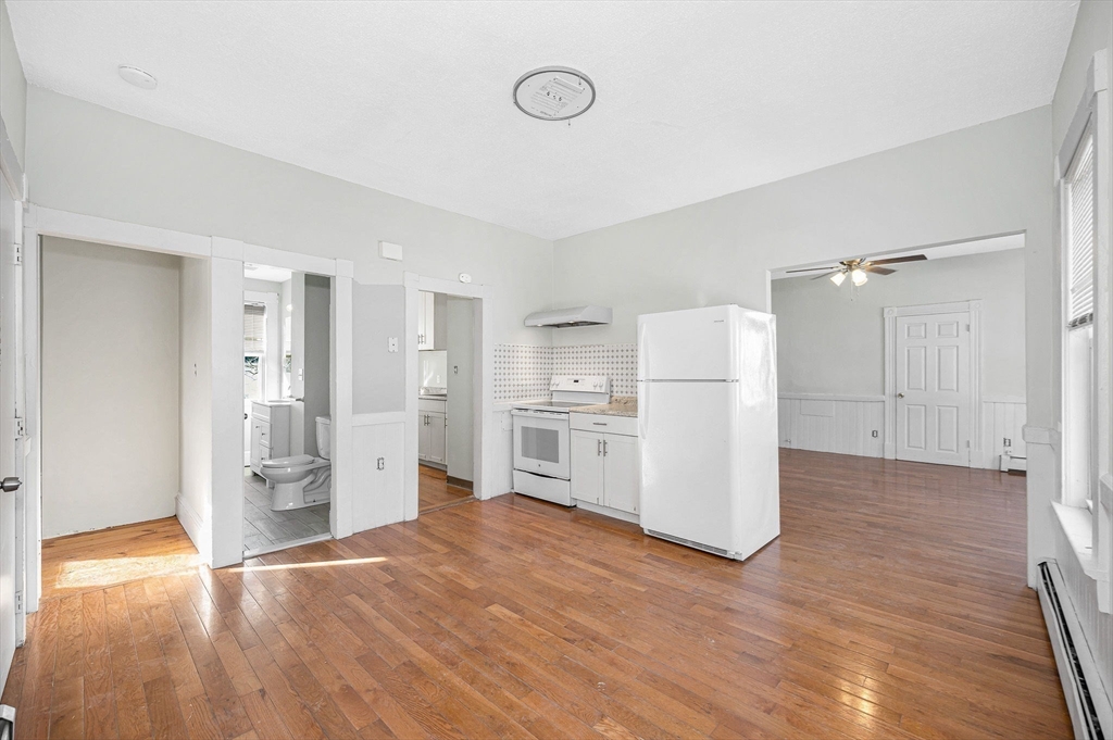 339 Lincoln Street Lowell, MA 01852 - Photo 3 of 19