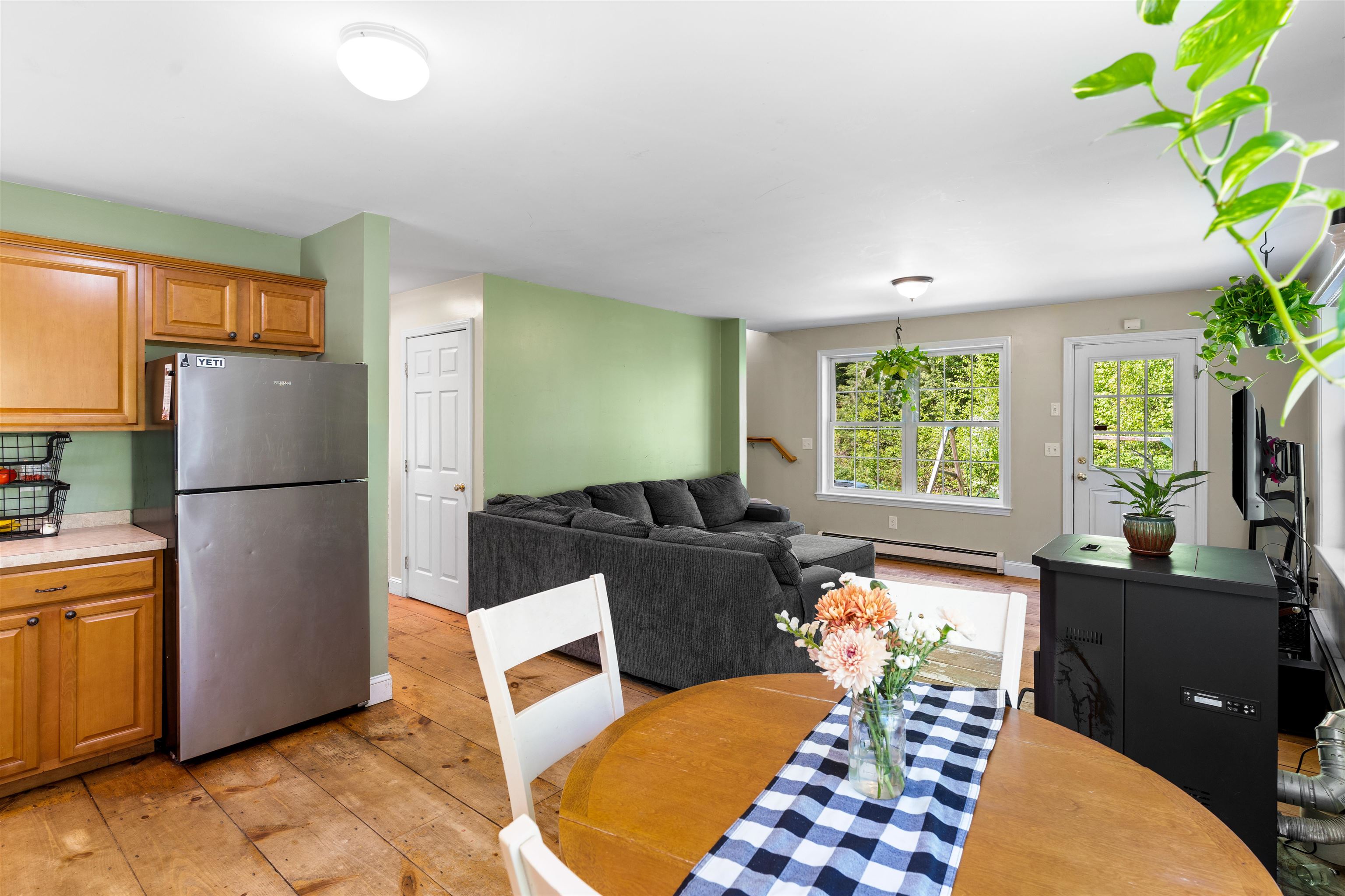 39 Branch Road Weare, NH 03281 - Photo 13 of 36