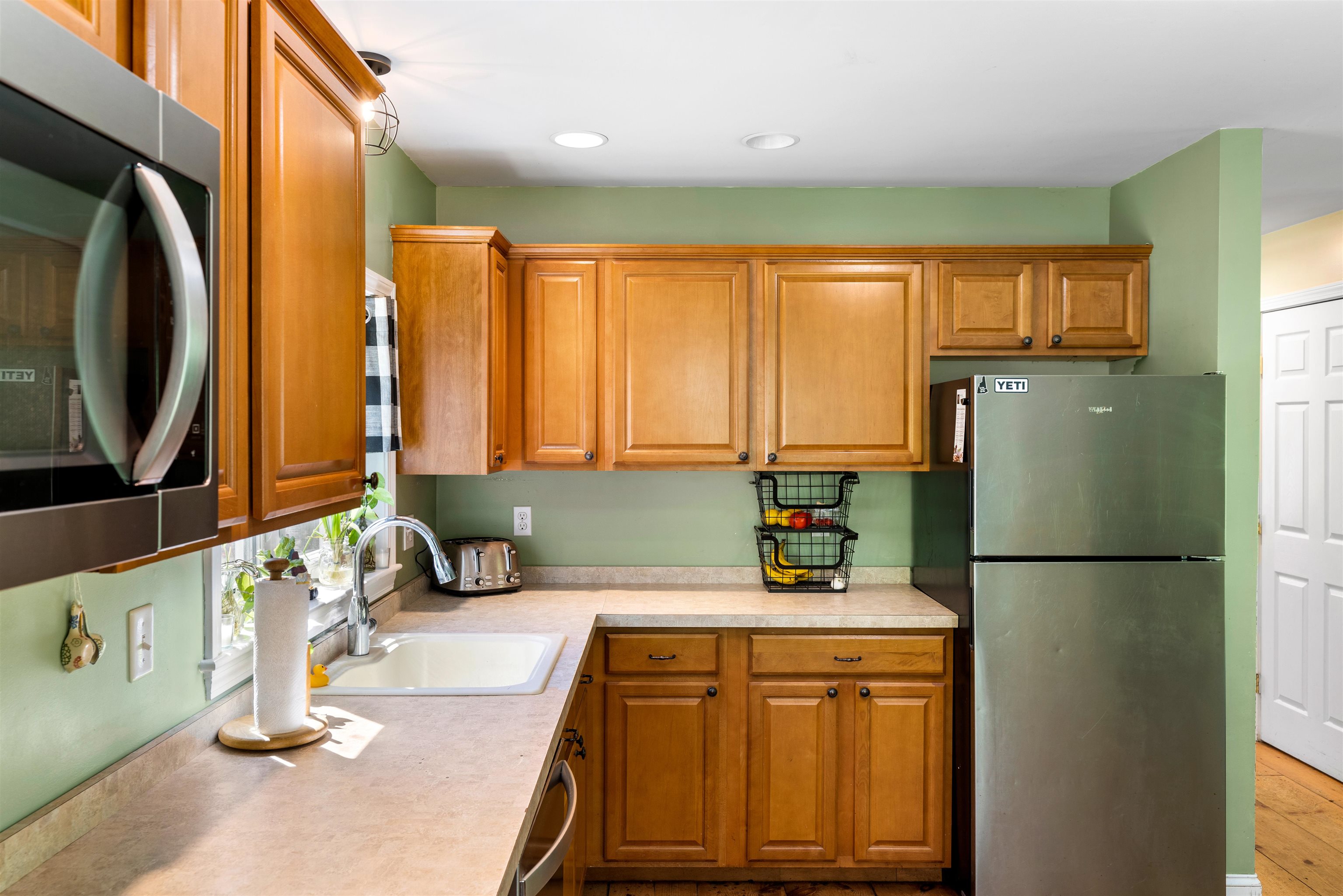 39 Branch Road Weare, NH 03281 - Photo 17 of 36