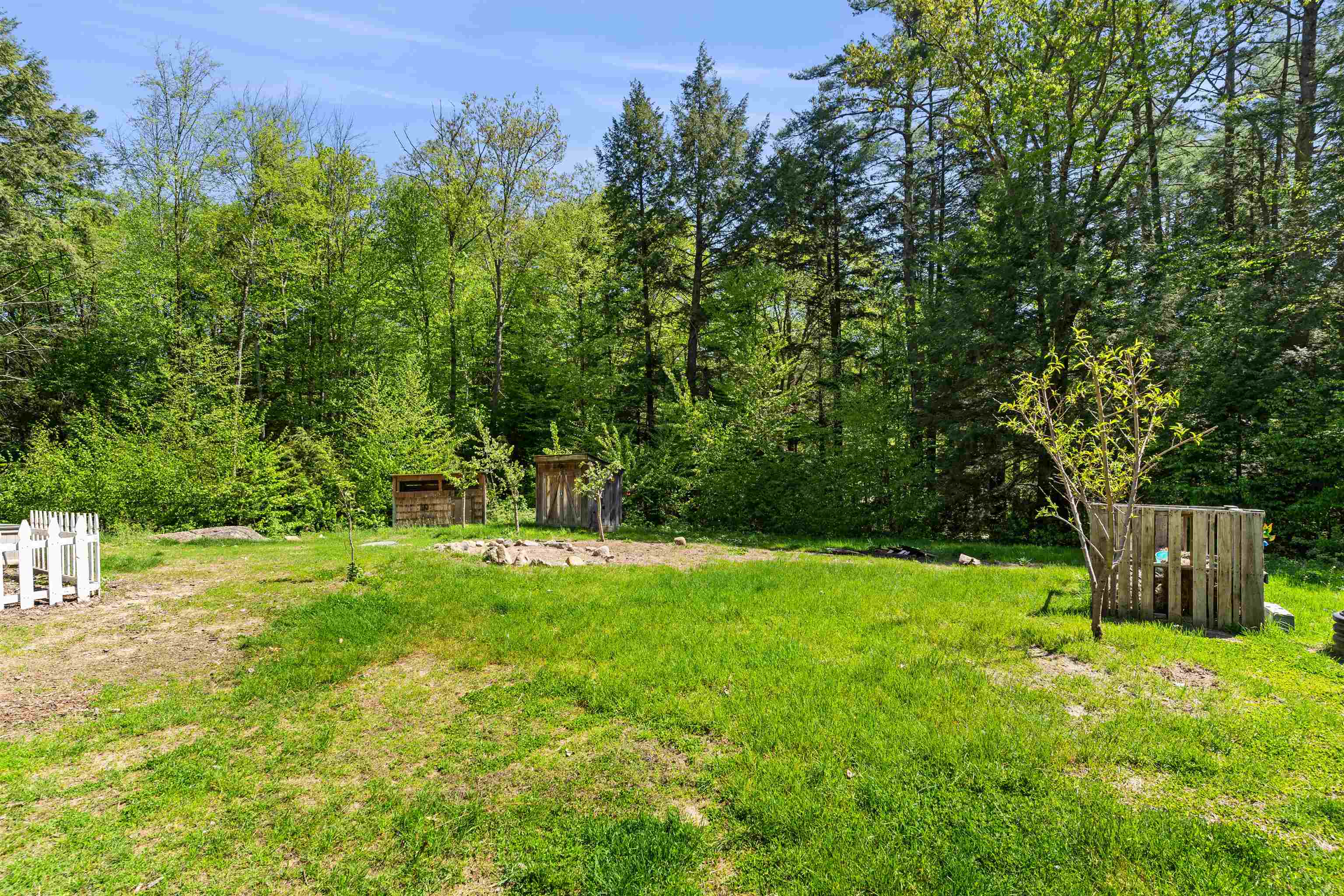 39 Branch Road Weare, NH 03281 - Photo 5 of 36