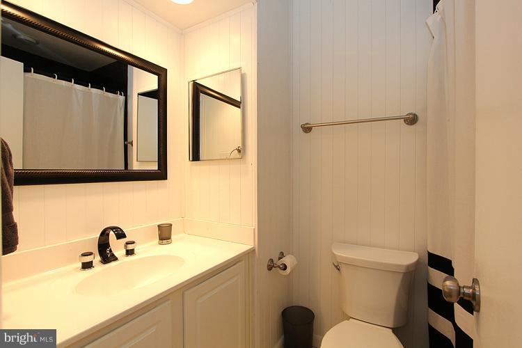 2515 Pegasus Lane Reston, VA 20191 - Photo 17 of 30 Bath