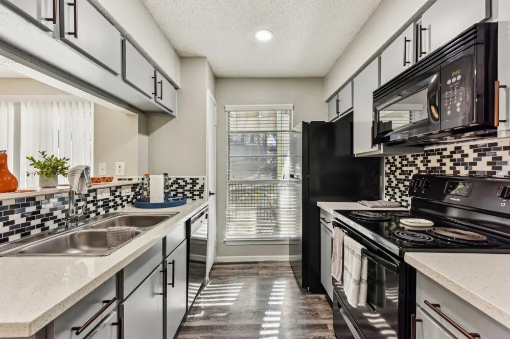 2501 Wickersham Lane, Unit 421 Austin, TX 78741 - Photo 5 of 12