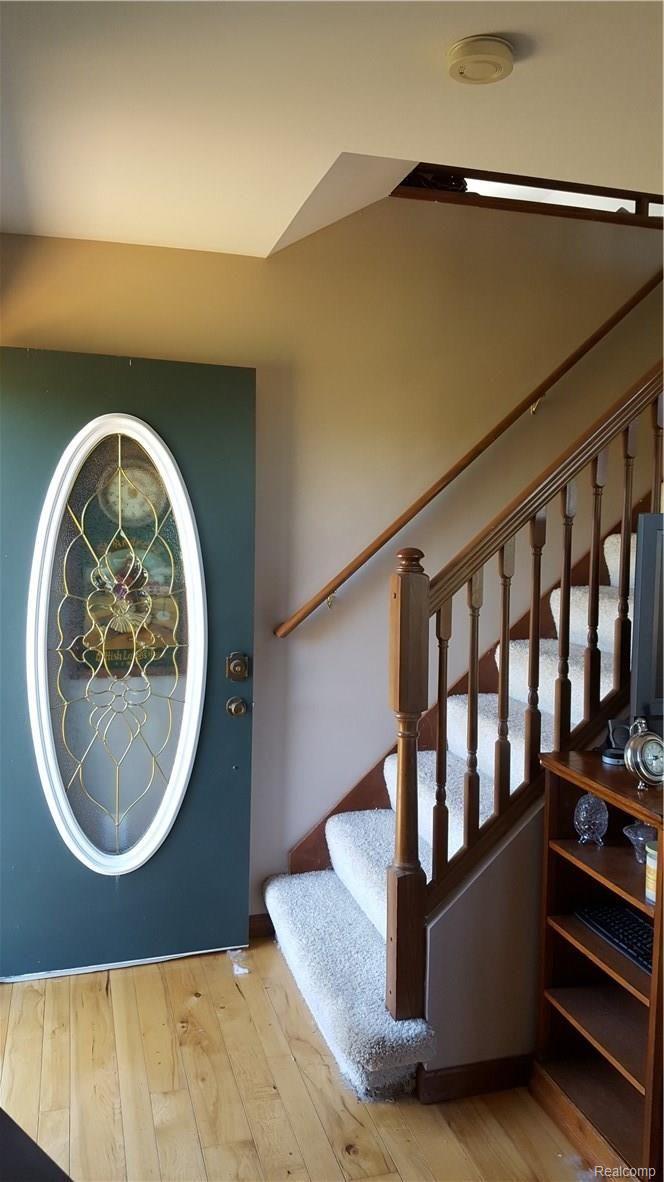 1130 South Washburn Road Davison, MI 48423 - Photo 3 of 23 entry way