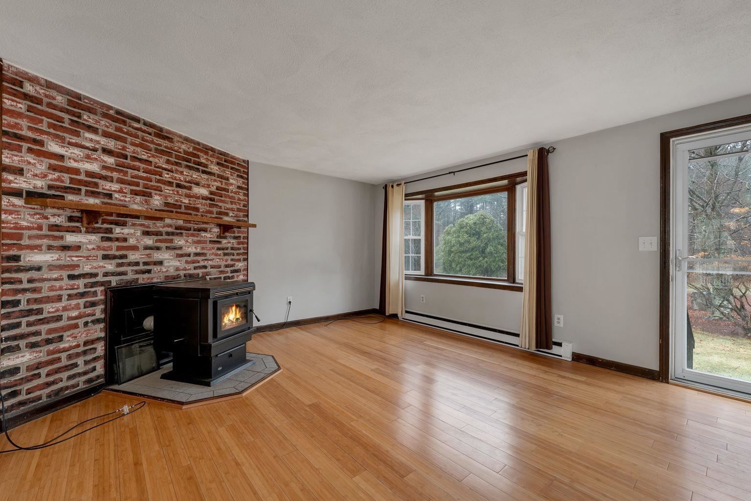 1 Stonegate Lane Derry, NH 03038 - Photo 11 of 42