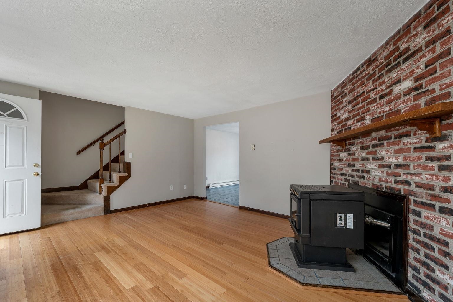 1 Stonegate Lane Derry, NH 03038 - Photo 13 of 42