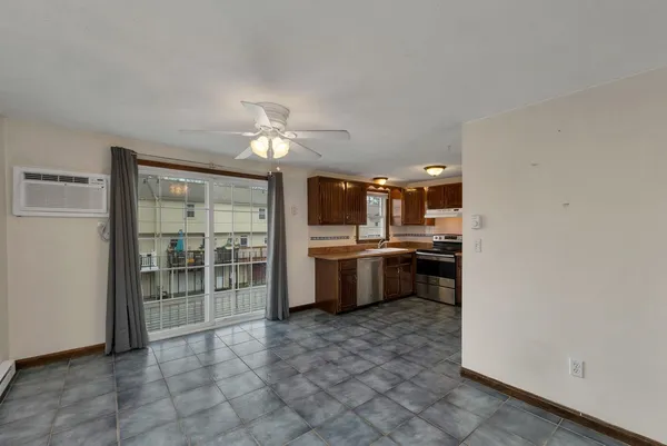 $329,900 | 1 Stonegate Lane, Derry, NH 03038