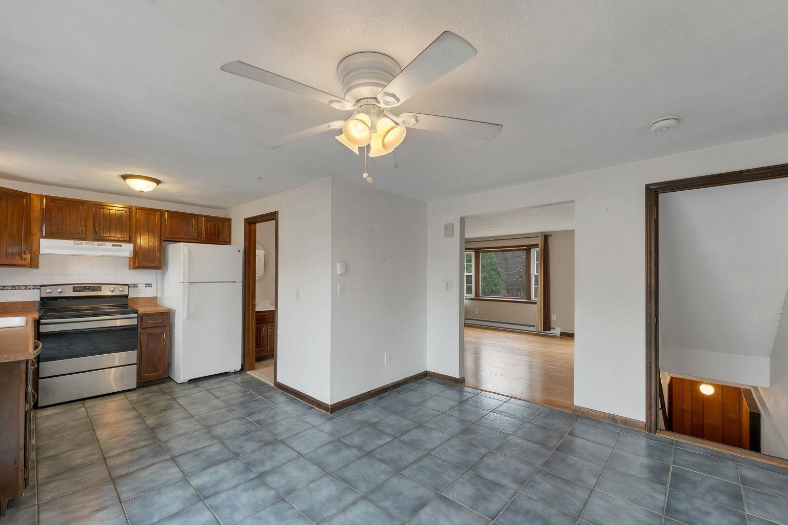 1 Stonegate Lane Derry, NH 03038 - Photo 16 of 42