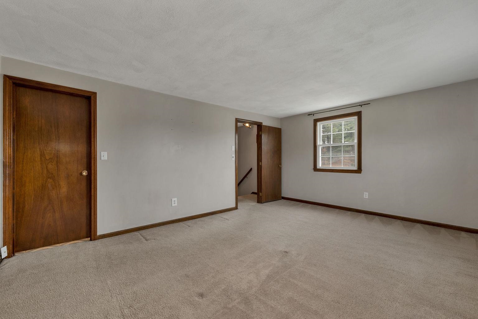 1 Stonegate Lane Derry, NH 03038 - Photo 30 of 42