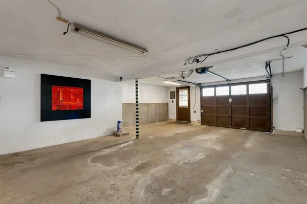 $329,900 | 1 Stonegate Lane, Derry, NH 03038