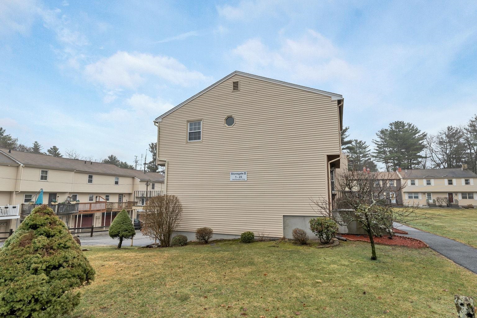 1 Stonegate Lane Derry, NH 03038 - Photo 5 of 42