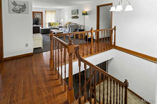 $460,000 | 6409 Sunny Lane, Moro, IL 62067