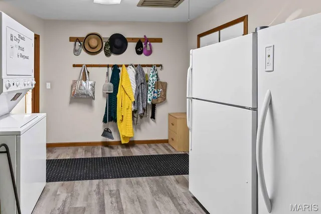 $460,000 | 6409 Sunny Lane, Moro, IL 62067